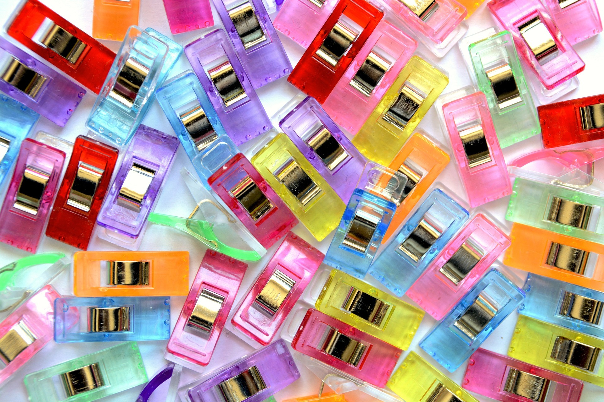 colorful-sewing-clips
