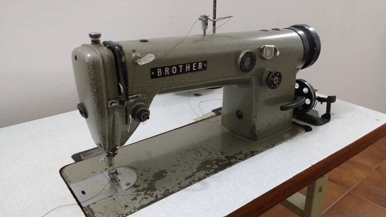 Sewing machine brother industrial